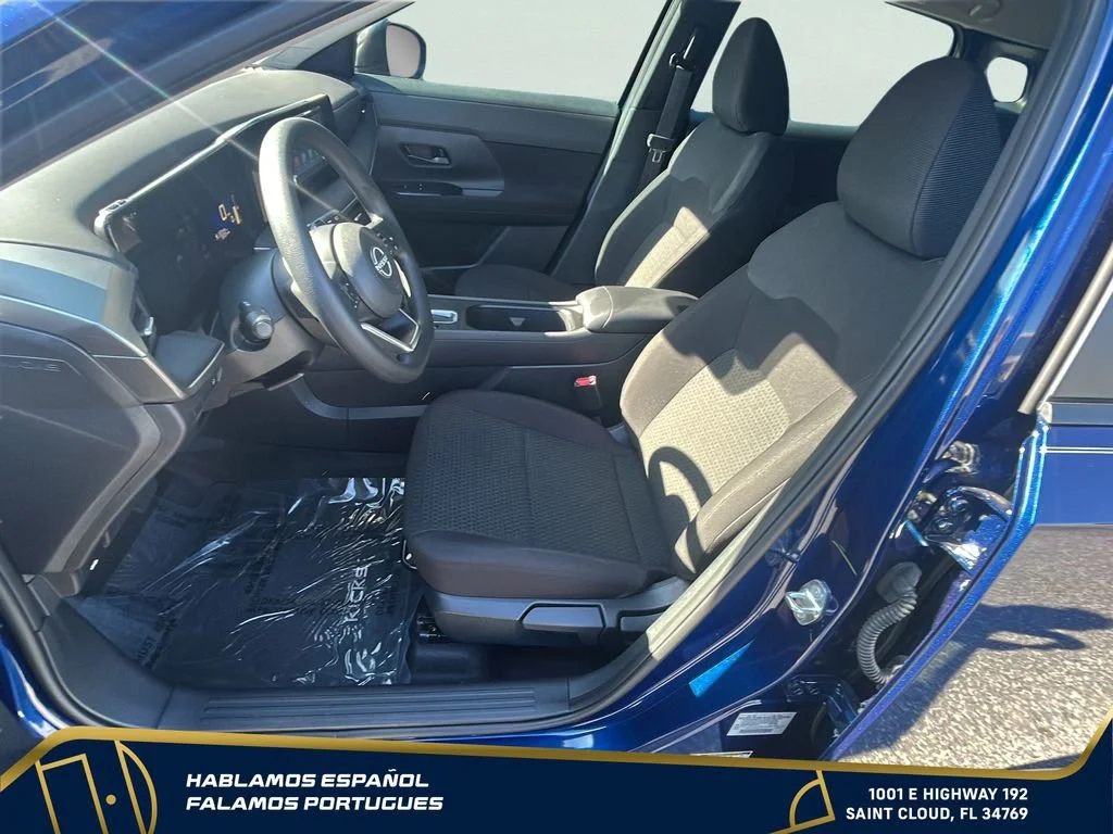 Used 2025 Blue Nissan S FWD image 14