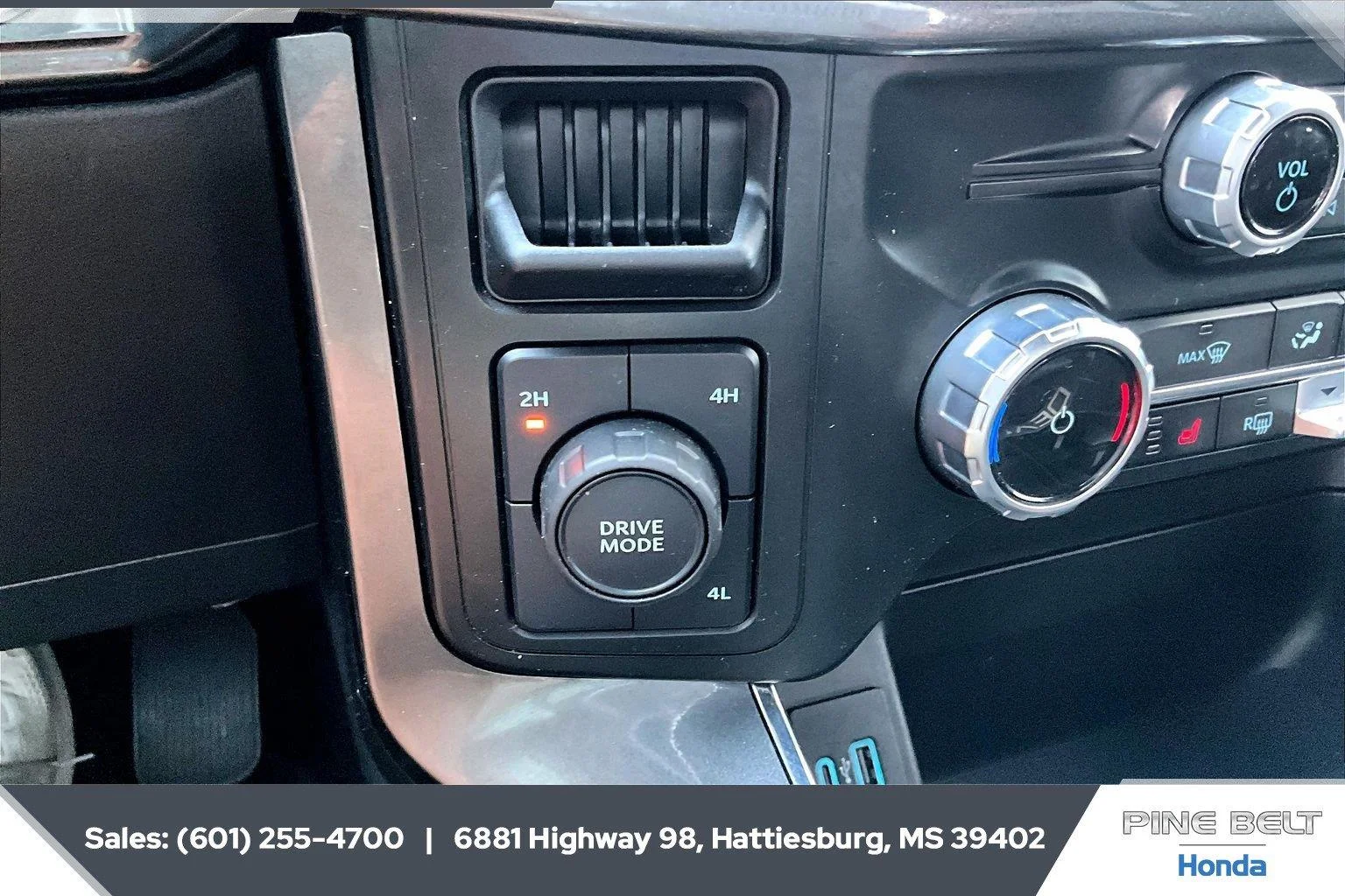 Used 2023 Agate Black Ford XLT image 22