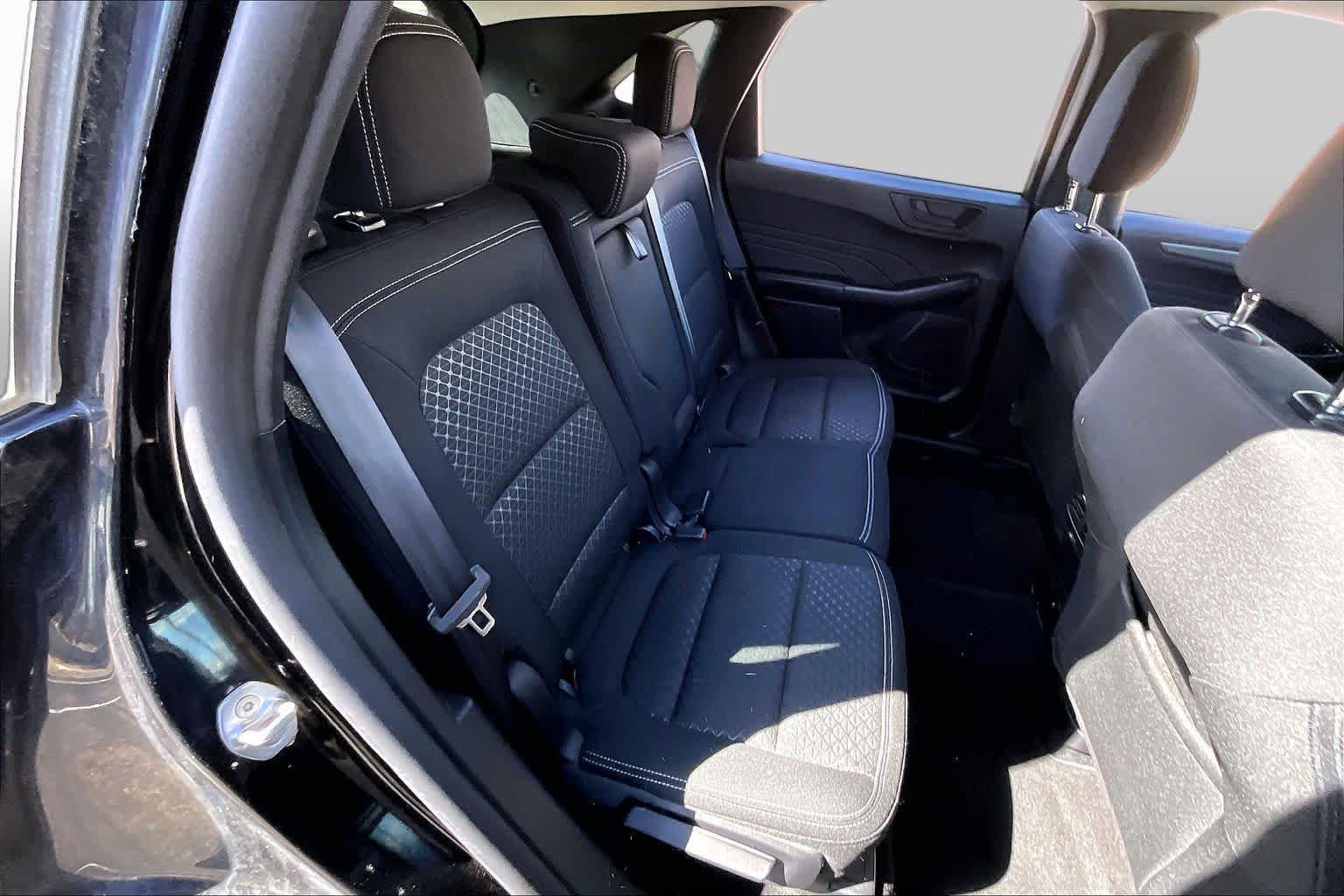 Used 2024 Agate Black Metallic Ford Active image 17