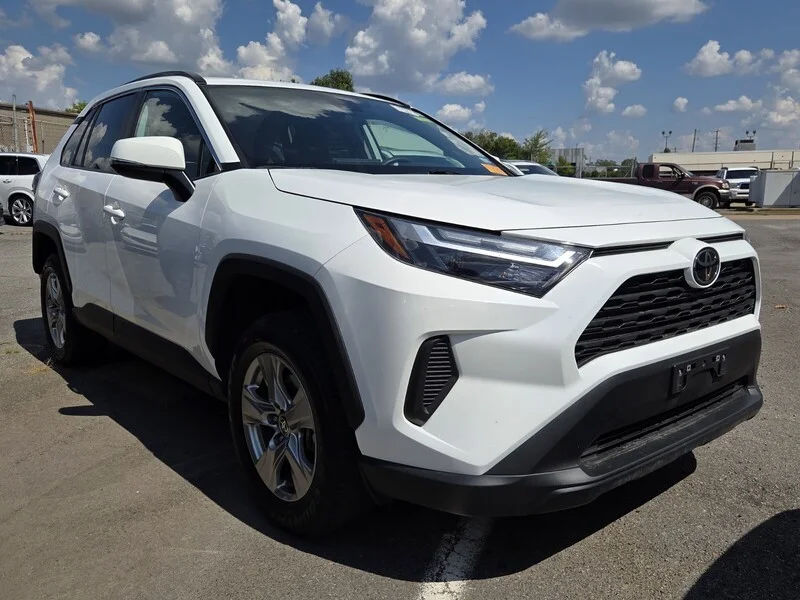 Used 2025 Ice TOYOTA XLE image 5