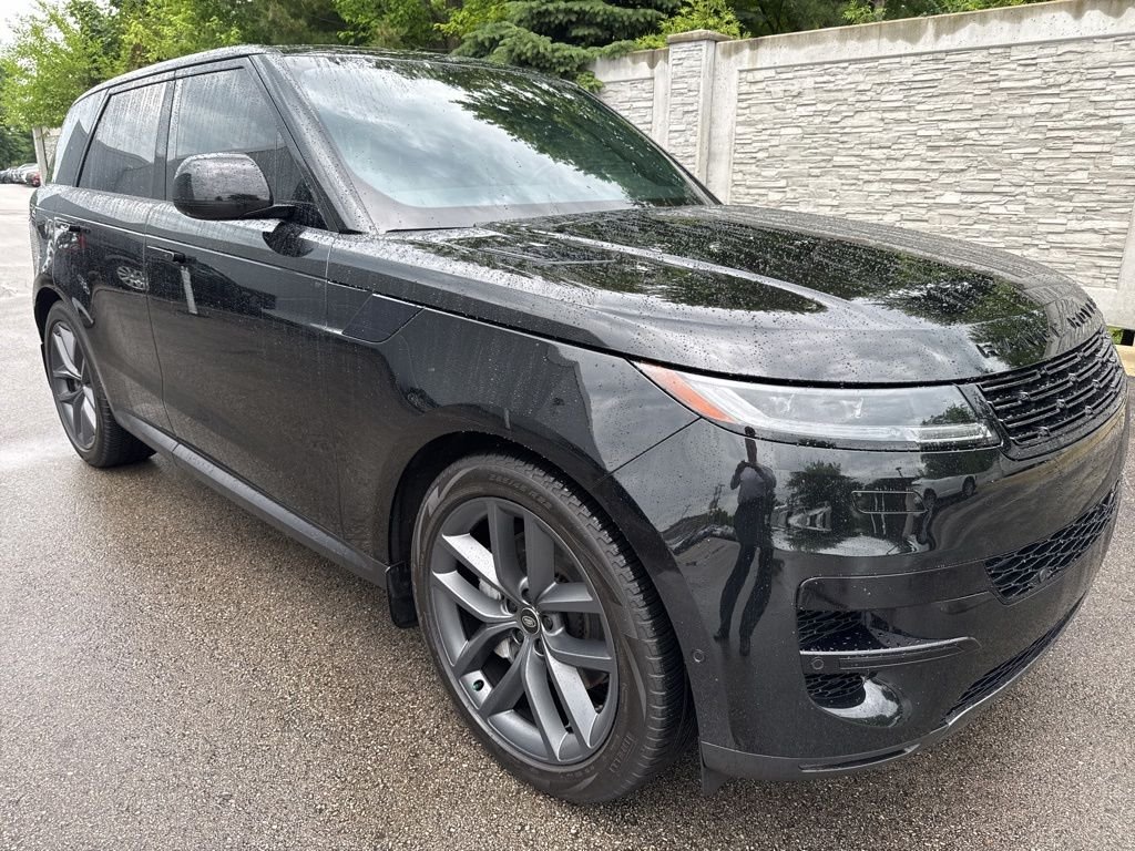 Used 2024 Black Land Rover SE image 8