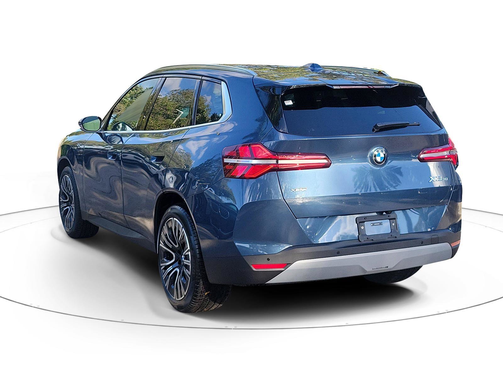New 2026 Arctic Race Blue Metallic BMW 30 xDrive image 3