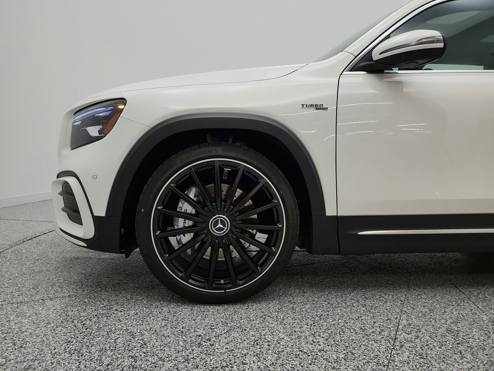 New 2026 Polar White Mercedes-Benz AMG® GLB 35 4MATIC SUV image 36