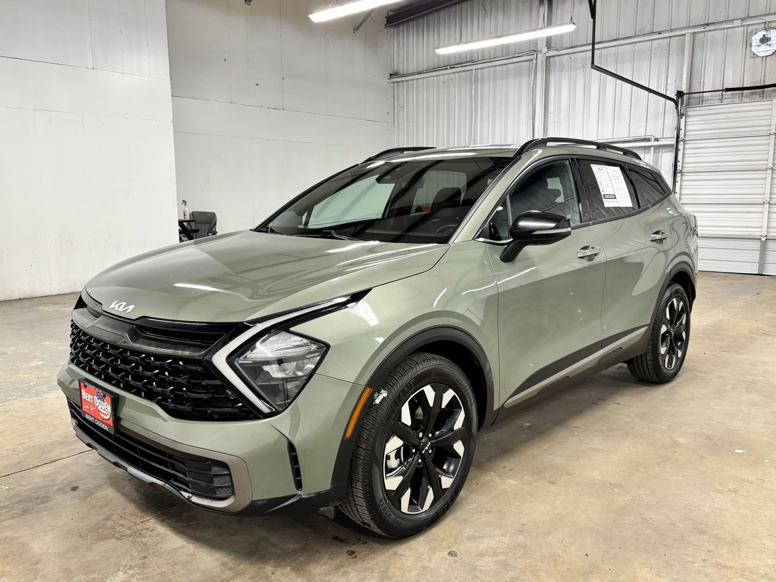 Used 2023 Green Kia X-Line image 3