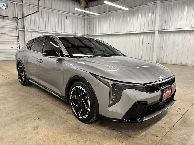 2025 Kia K4 GT-Line