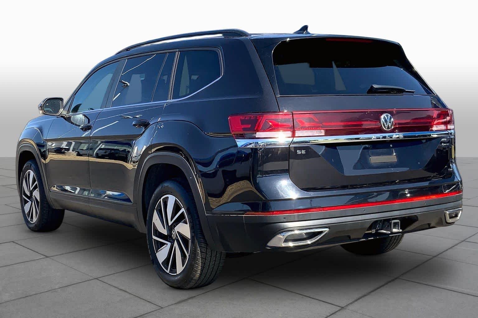 Used 2024 Deep Black Pearl Volkswagen 2.0T SE w/Technology image 12