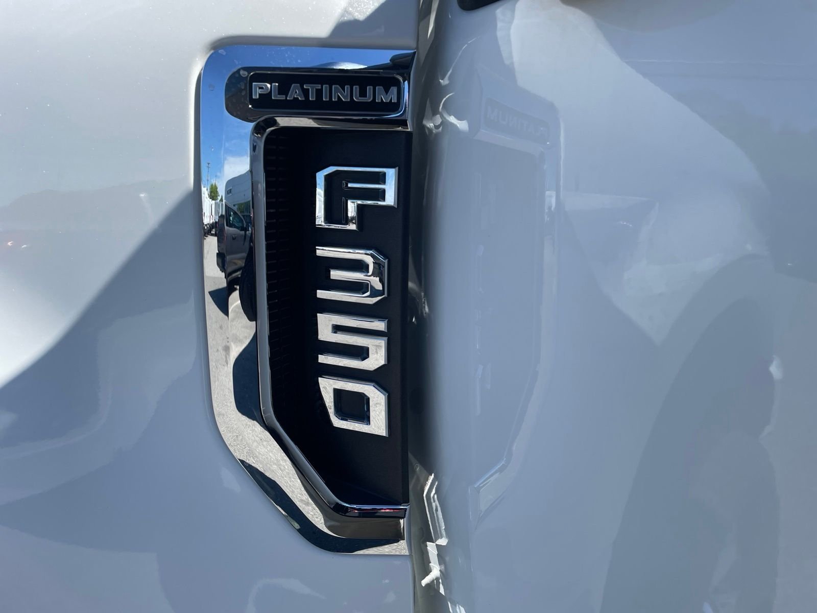 Used 2022 White Ford Platinum image 22