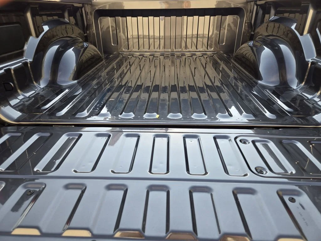 New 2026 Granite Crystal Metallic Clearcoat Ram Laramie image 23