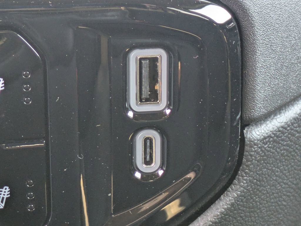 2025 Chevrolet Silverado 1500 LT - Photo 26