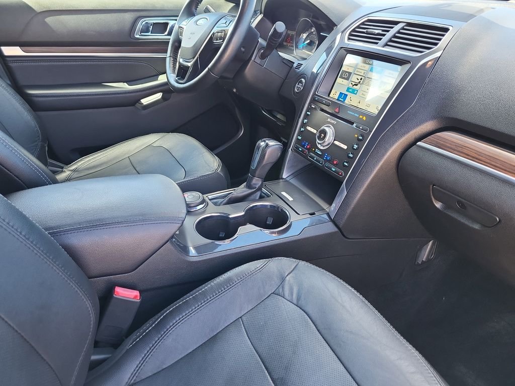 Used 2018 Black Ford Limited image 15