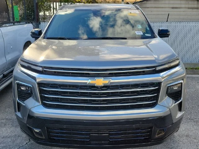 2025 Chevrolet Traverse High Country - Photo 2