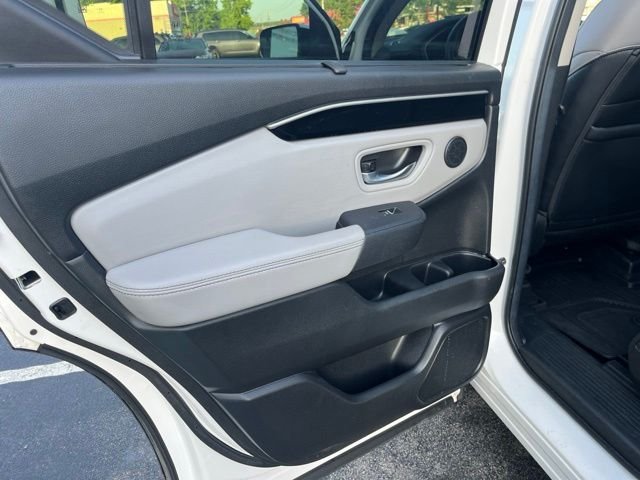 Used 2025  Honda  image 11
