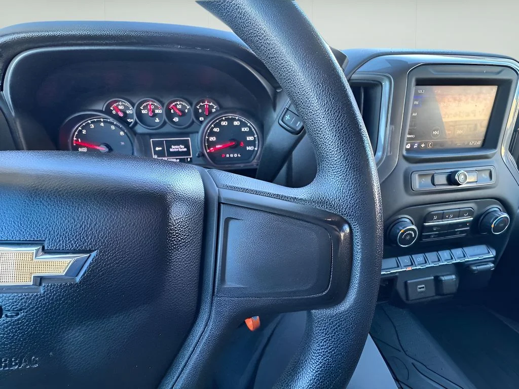 Used 2020 Shadow Gray Metallic Chevrolet Custom image 20