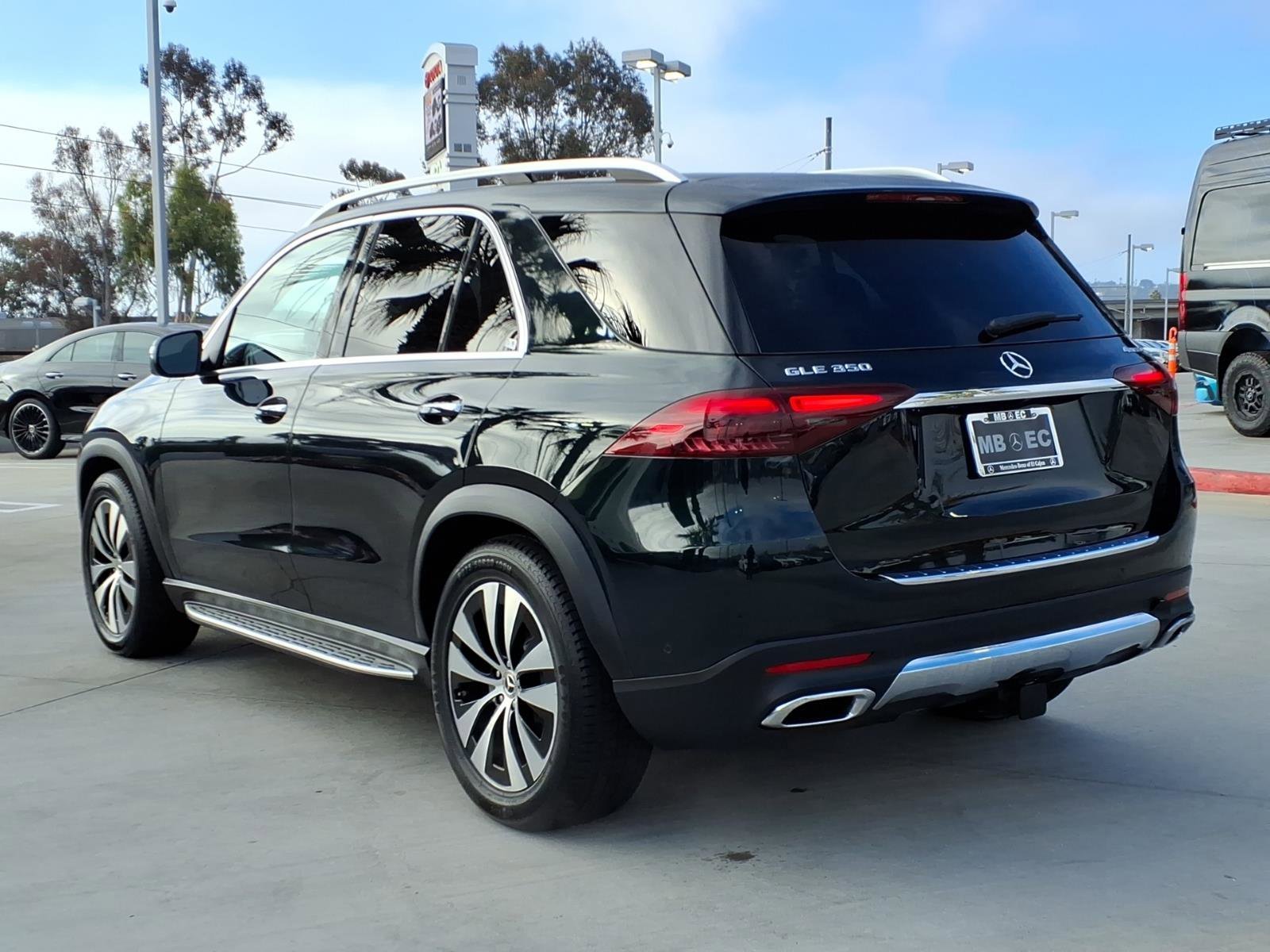 Used 2024 Emerald Green Metallic Mercedes-Benz GLE350W4 image 21
