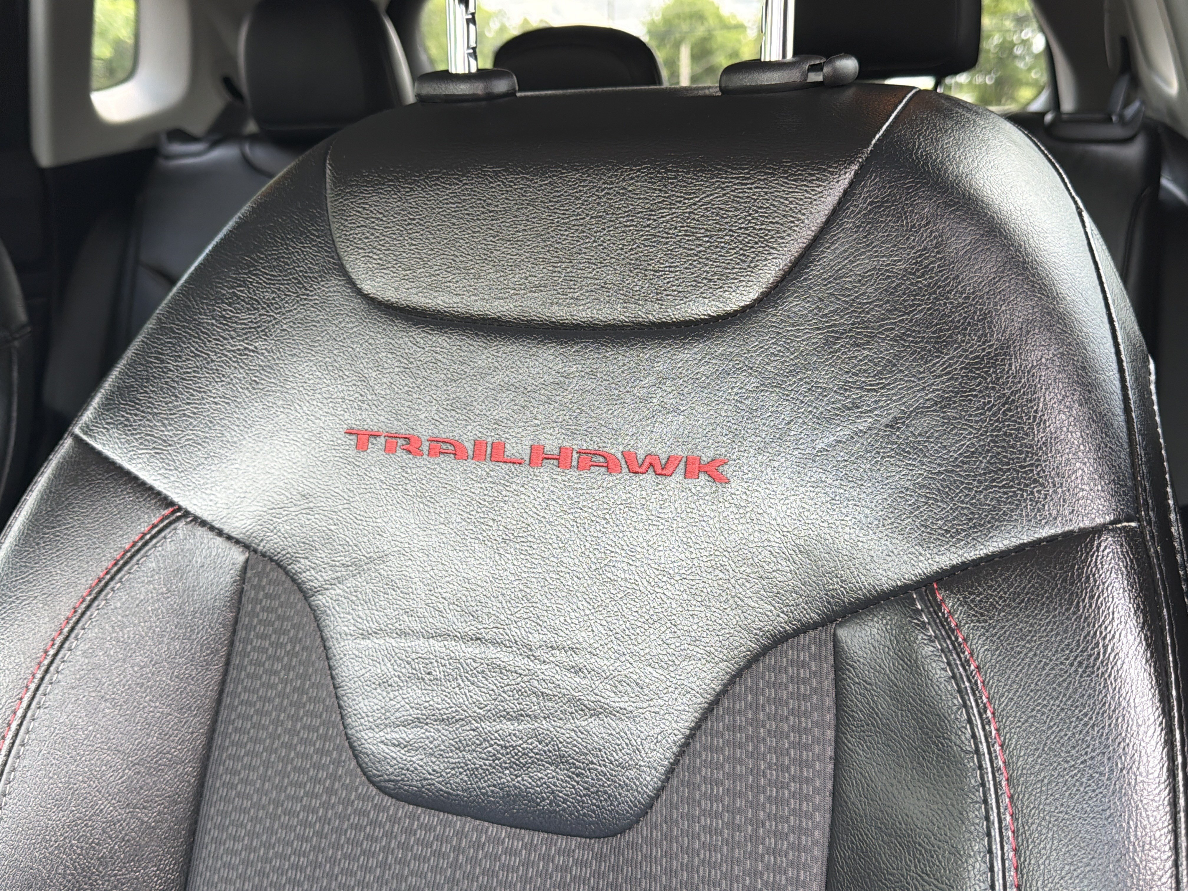 Used 2022 Billet Silver Metallic Clearcoat Jeep Trailhawk image 18