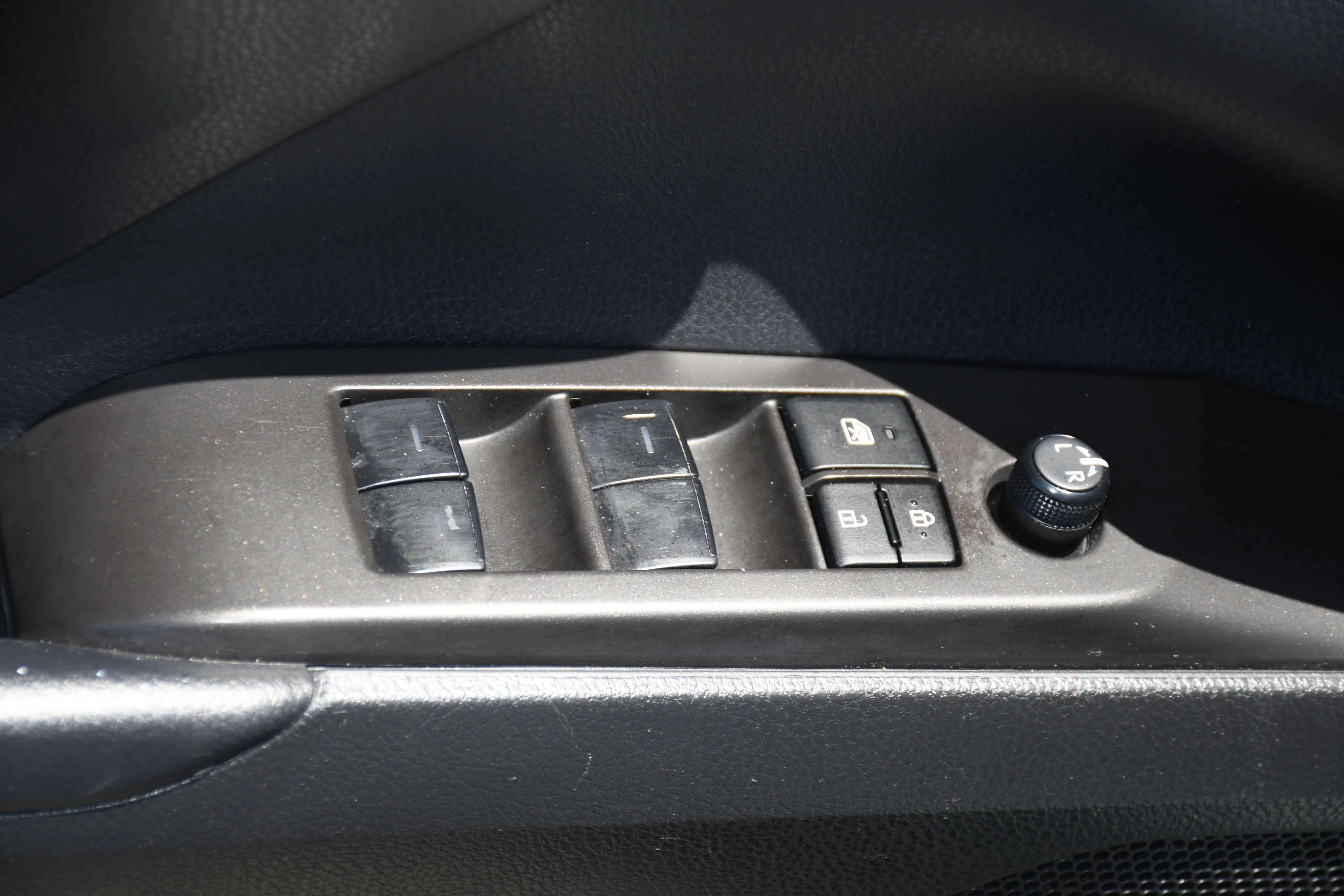Used 2023 White Toyota SE image 10