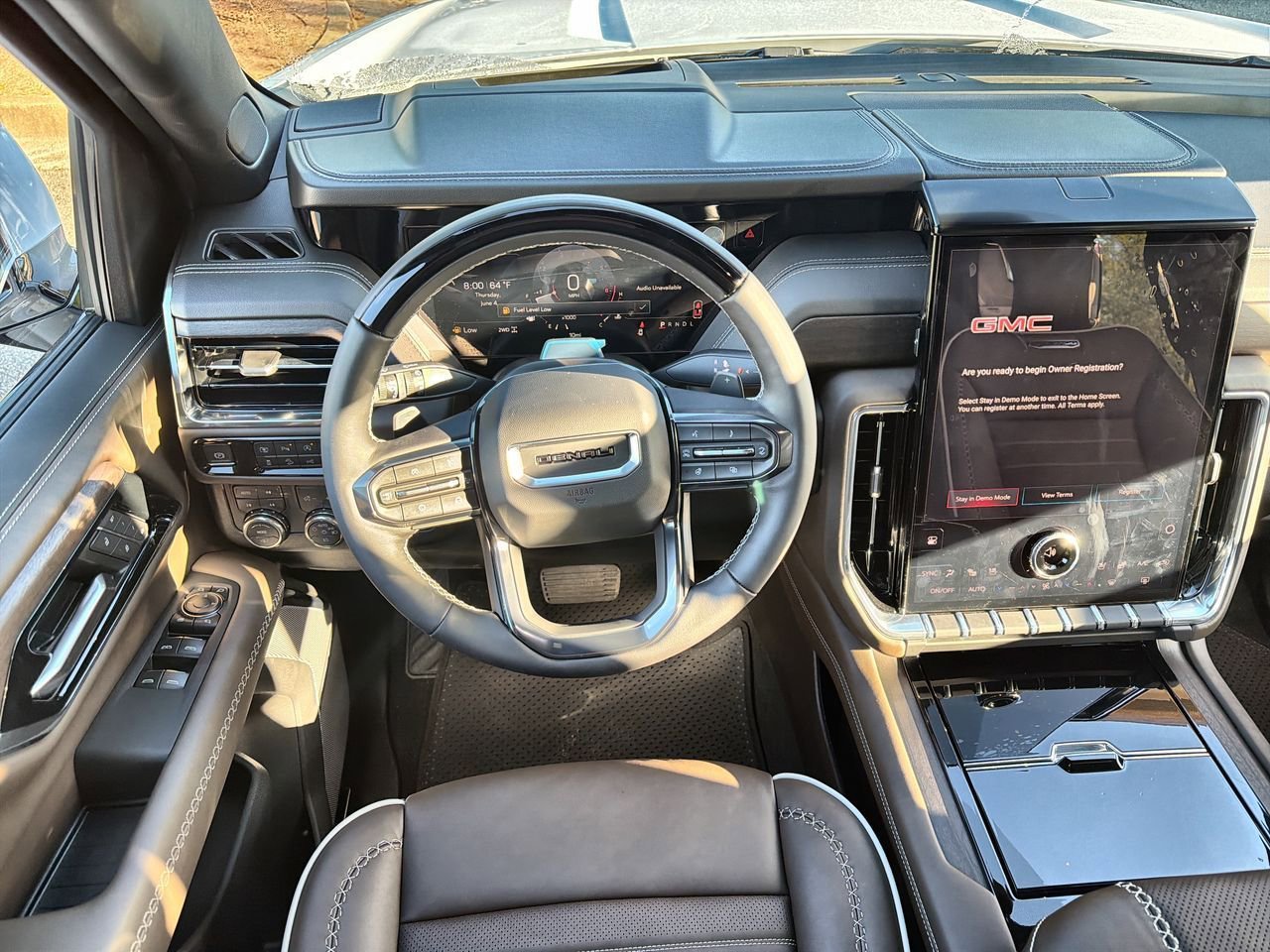 2026 GMC Yukon XL Denali Ultimate - Photo 10