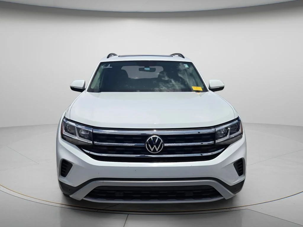 Used 2022 White Volkswagen 2.0T SE w/Technology image 3