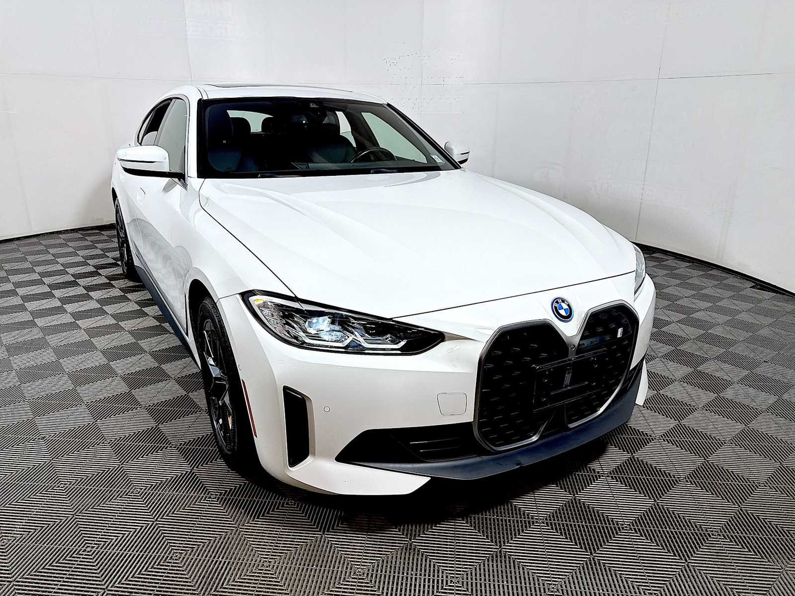 Used 2023 BMW i4 35 with VIN WBY43AW05PFP50926 for sale in Freeport, NY