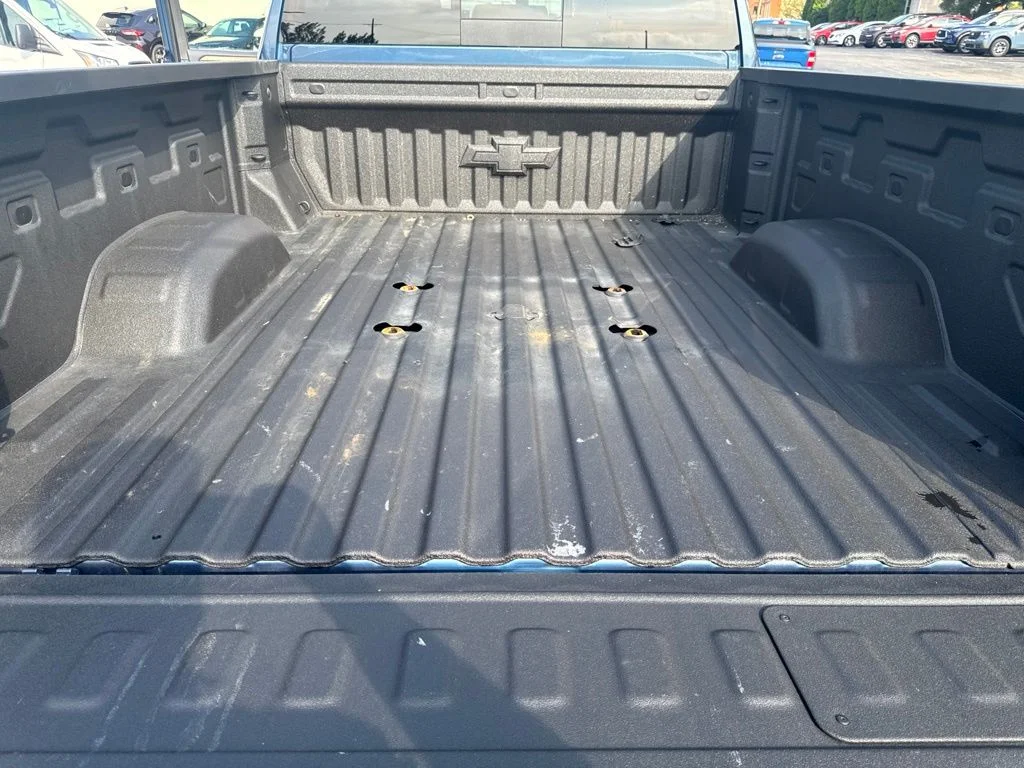 Used 2026 Blue Chevrolet High Country image 47