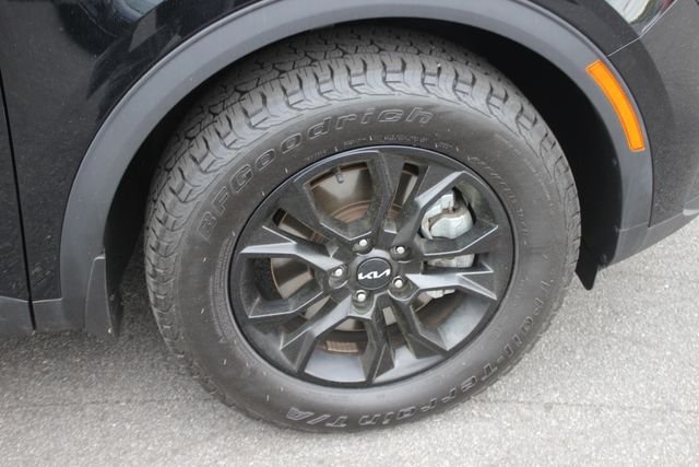Used 2023 Black Kia X-Pro image 38