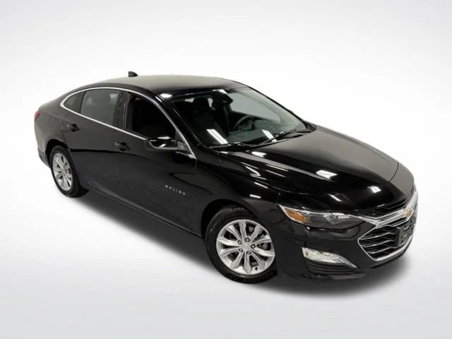 Used 2025 Black Chevrolet LT image 34