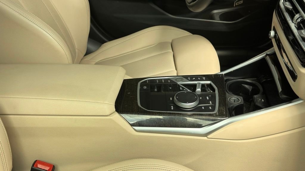 Used 2023 Alpine White BMW 330i image 5