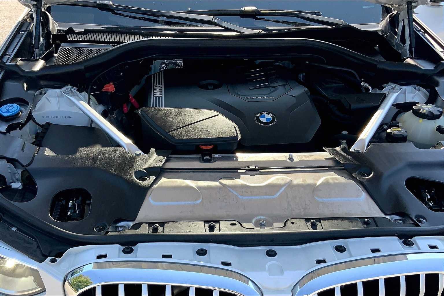 Used 2020 Mineral White Metallic BMW xDrive30i image 34