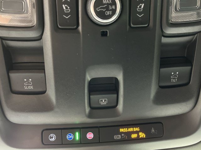 Used 2023 Onyx Black GMC Denali image 30