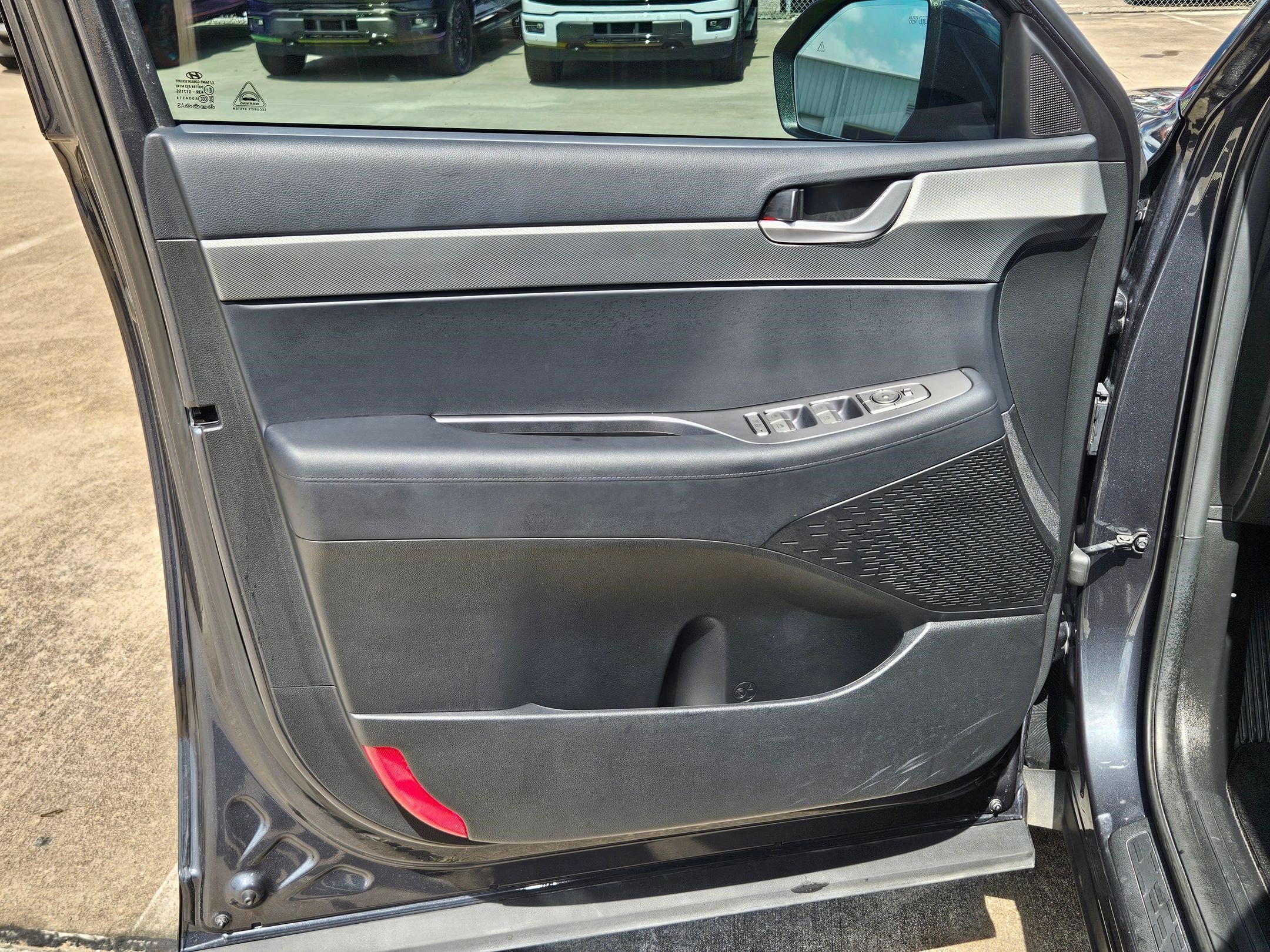 Used 2024 Steel / Graphite Hyundai XRT image 10