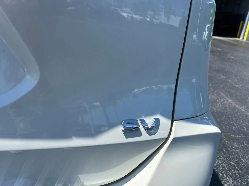 Used 2020 White Nissan SV image 12