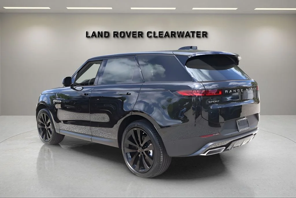 New 2026 Santorini Black Land Rover SE image 3