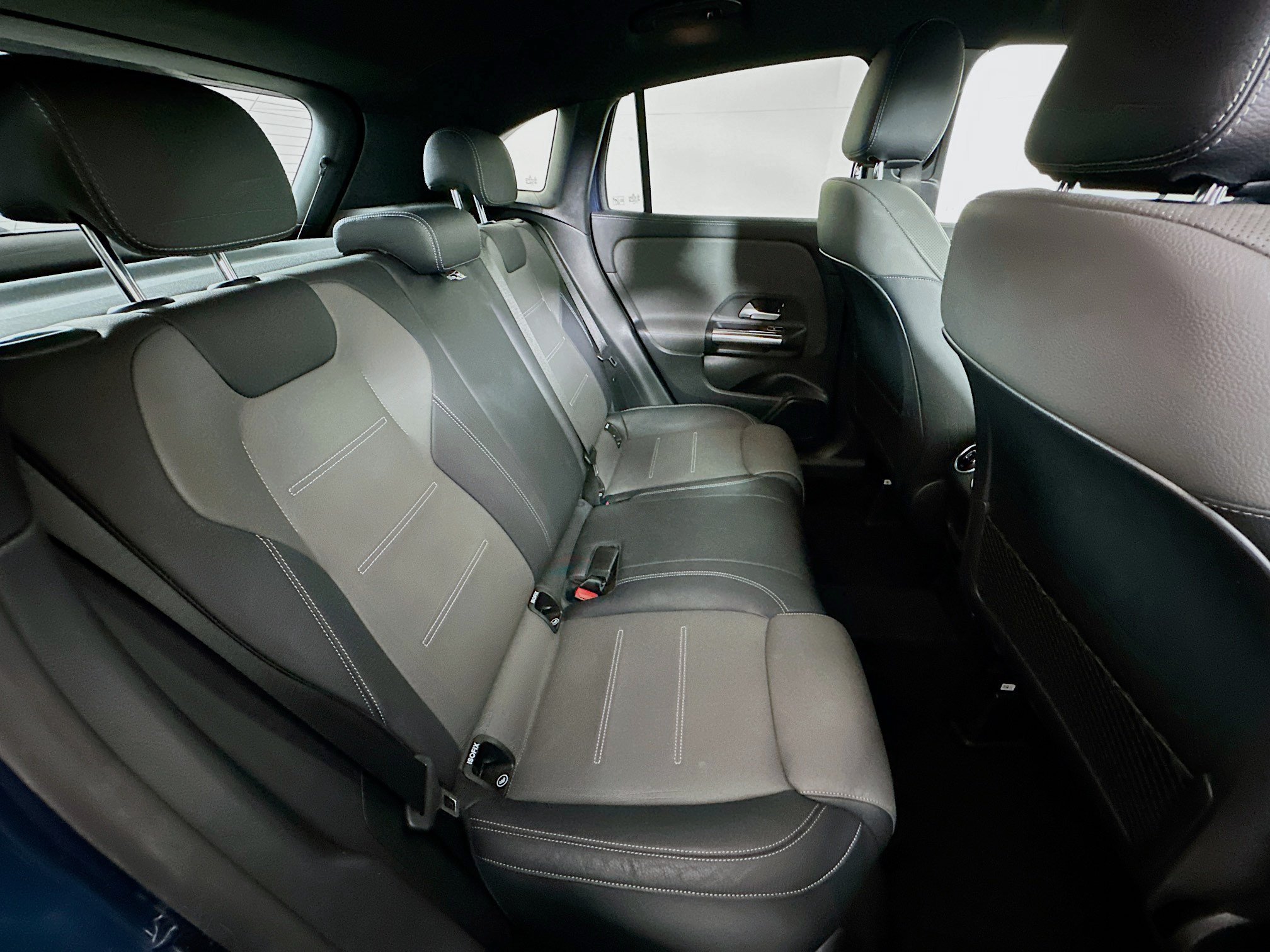 Used 2022 Denim Blue Metallic Mercedes-Benz GLA 250 image 26