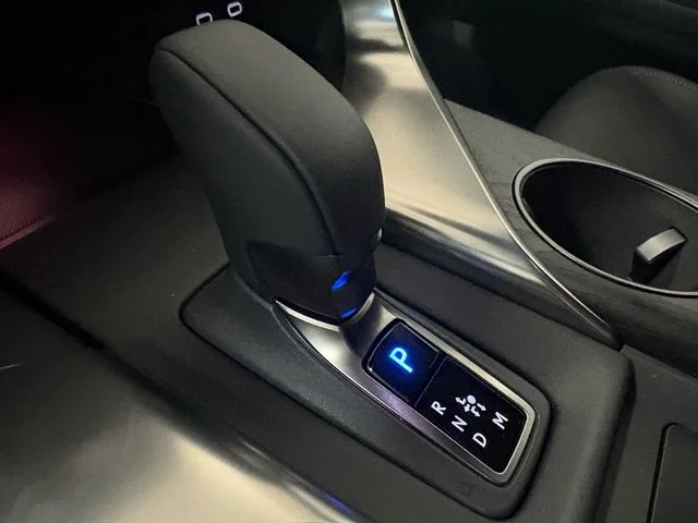 New 2026 White Lexus 700h Luxury image 25