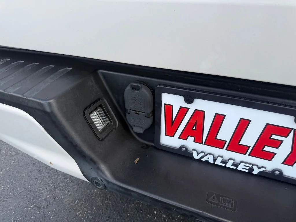 Certified Used 2017 White Platinum Tri-Coat Metallic Ford Platinum image 57