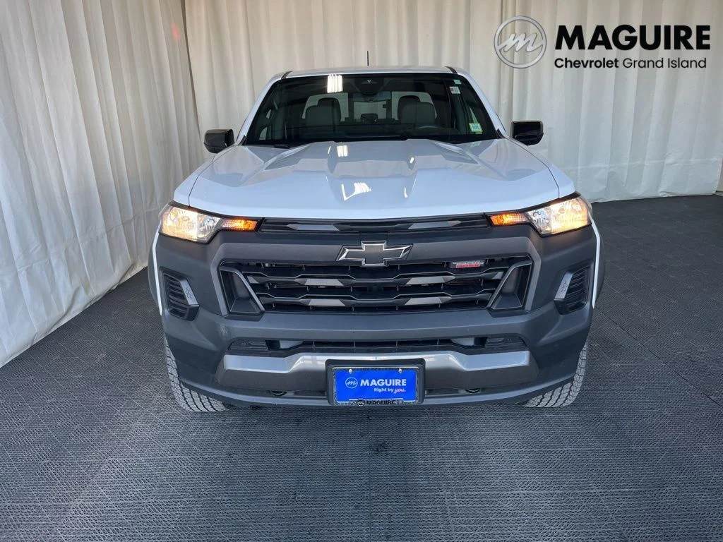 Used 2024 White Chevrolet Trail Boss image 29