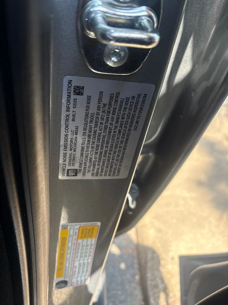 Used 2025 Gray Chevrolet ZR2 image 15