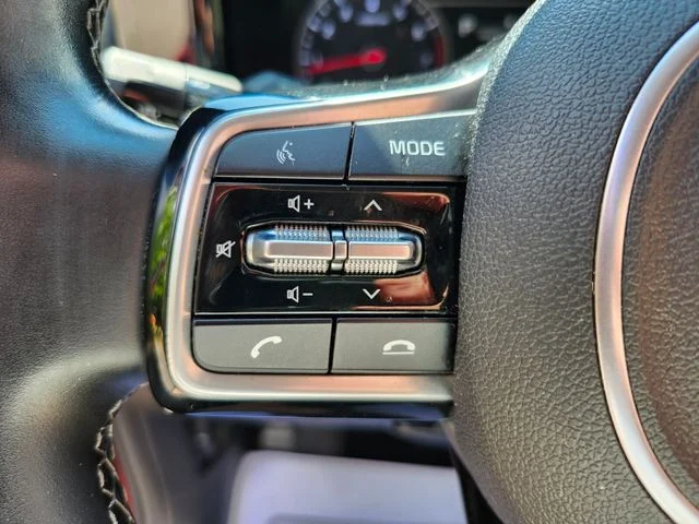 Used 2021 Red Kia S image 30