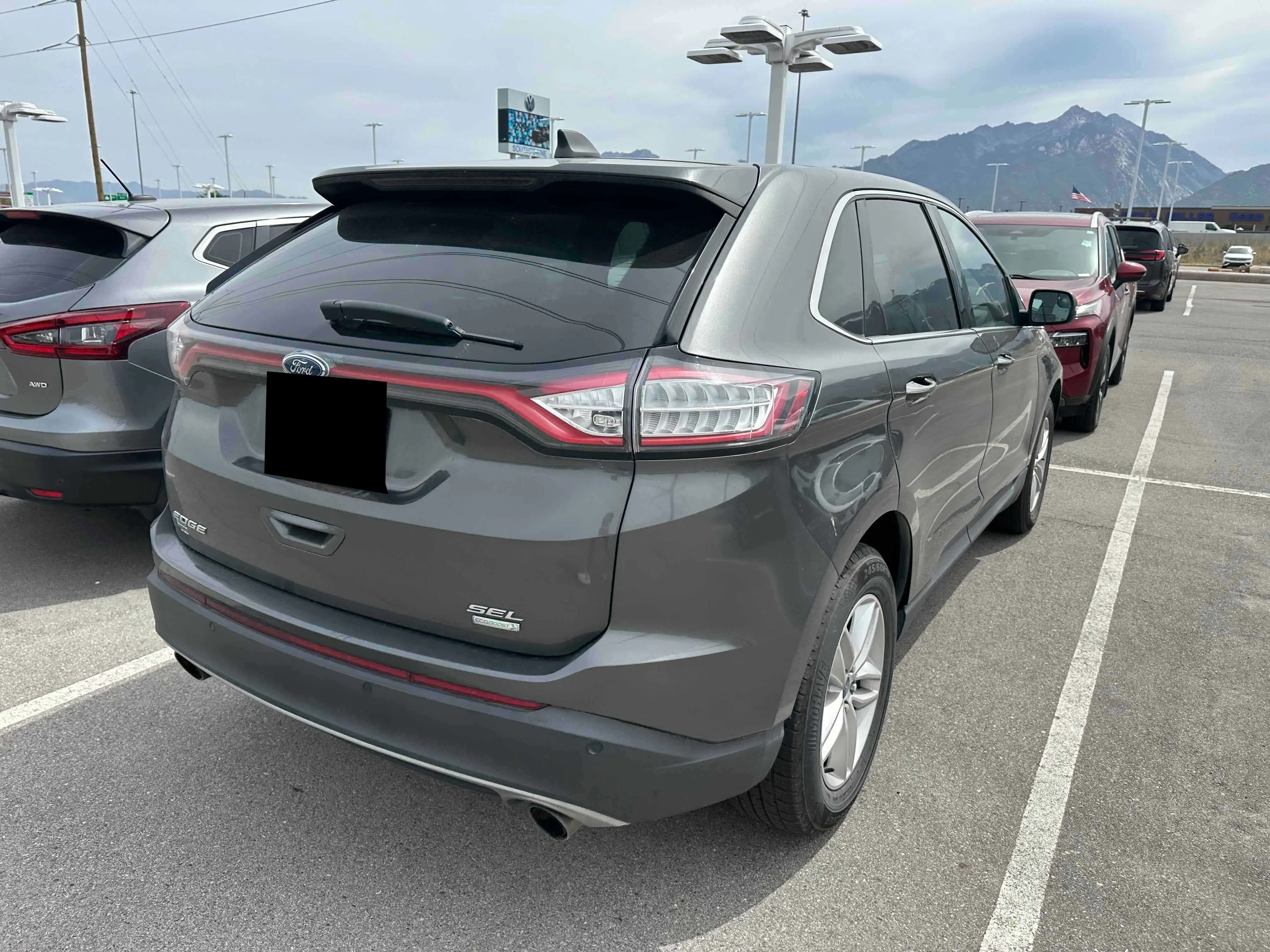 Used 2017 Magnetic Ford SEL image 3