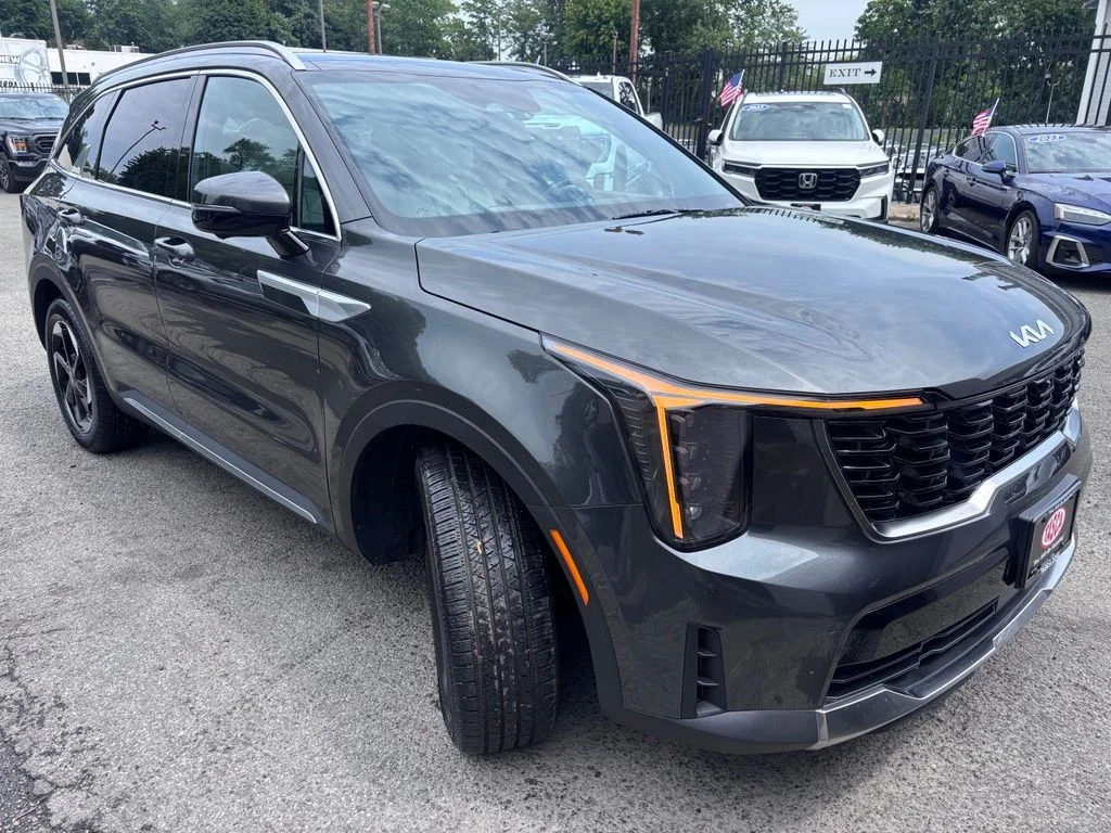Used 2025 Gray Kia SX Prestige image 8