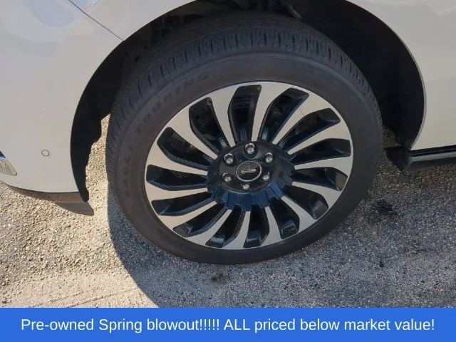Used 2022 White Lincoln Black Label image 7