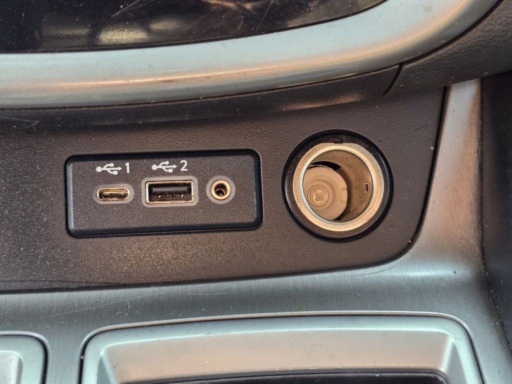 Used 2020 Gray Nissan SL image 25