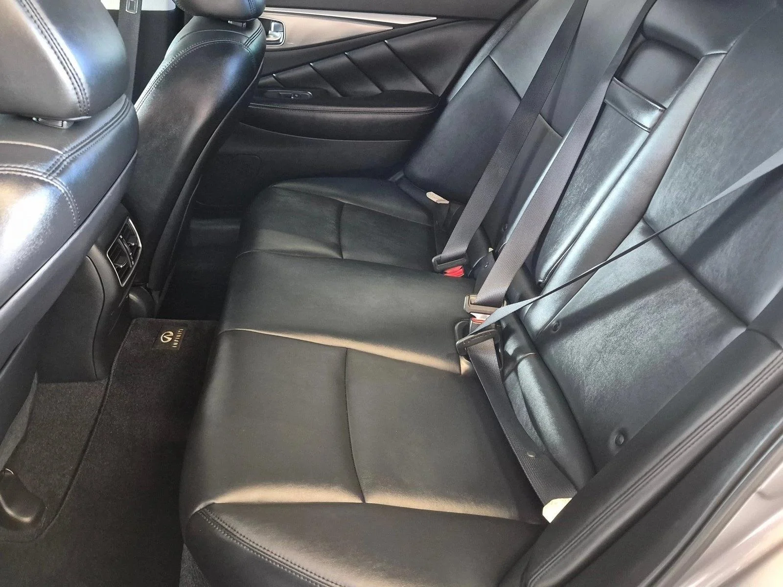 Used 2014 Graphite Shadow INFINITI  image 17