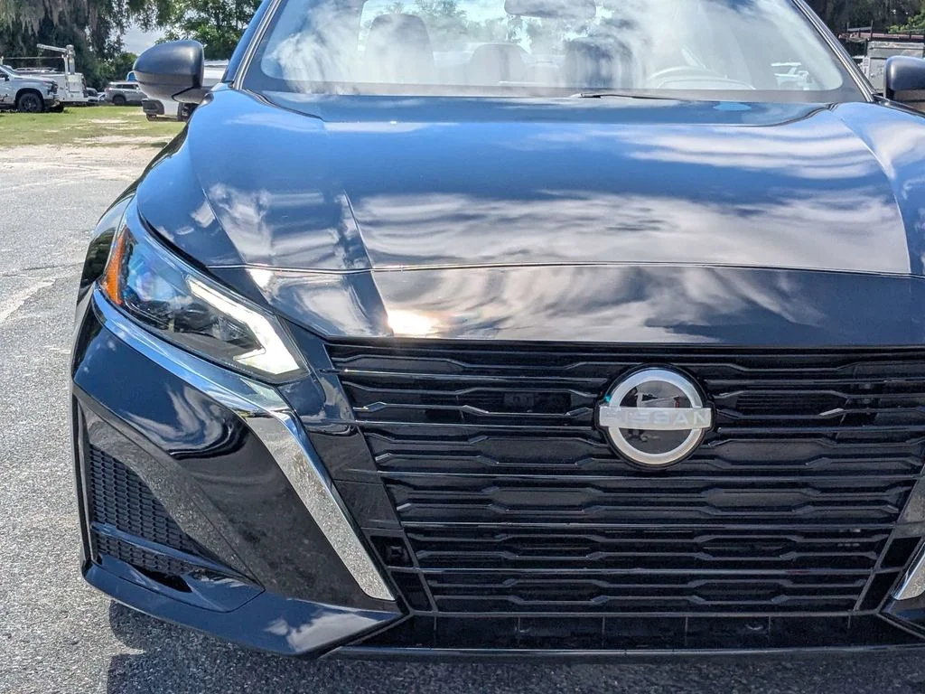 2025 Nissan Altima SV - Photo 9