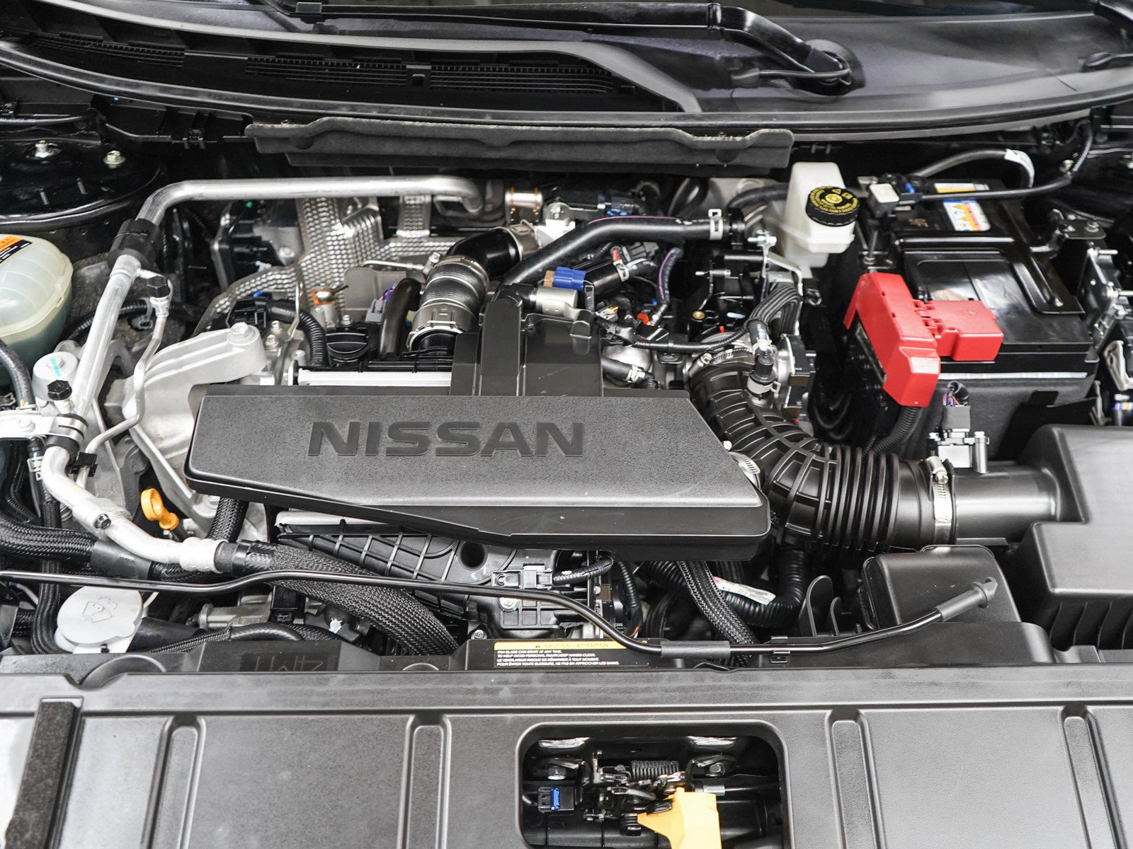 Used 2026 Super Black Nissan AWD Platinum *Ltd Avail* image 31
