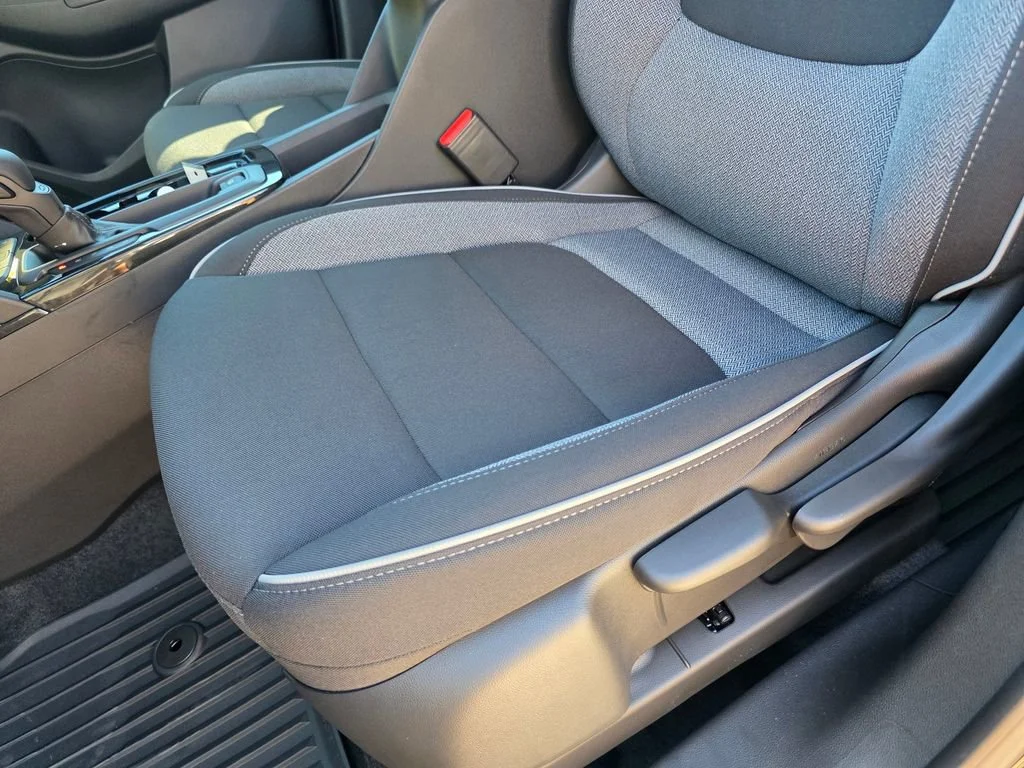 New 2026 Mosaic Black Metallic Chevrolet LT image 9