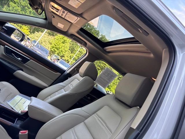 Used 2020 White Honda Touring image 16