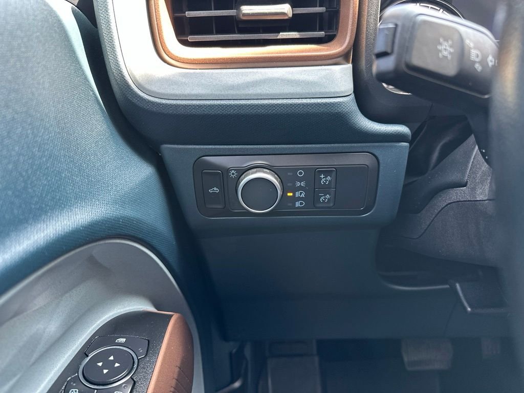 Used 2022 Blue Ford Lariat image 24