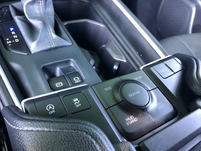 Used 2025 Beige Toyota XLE image 33