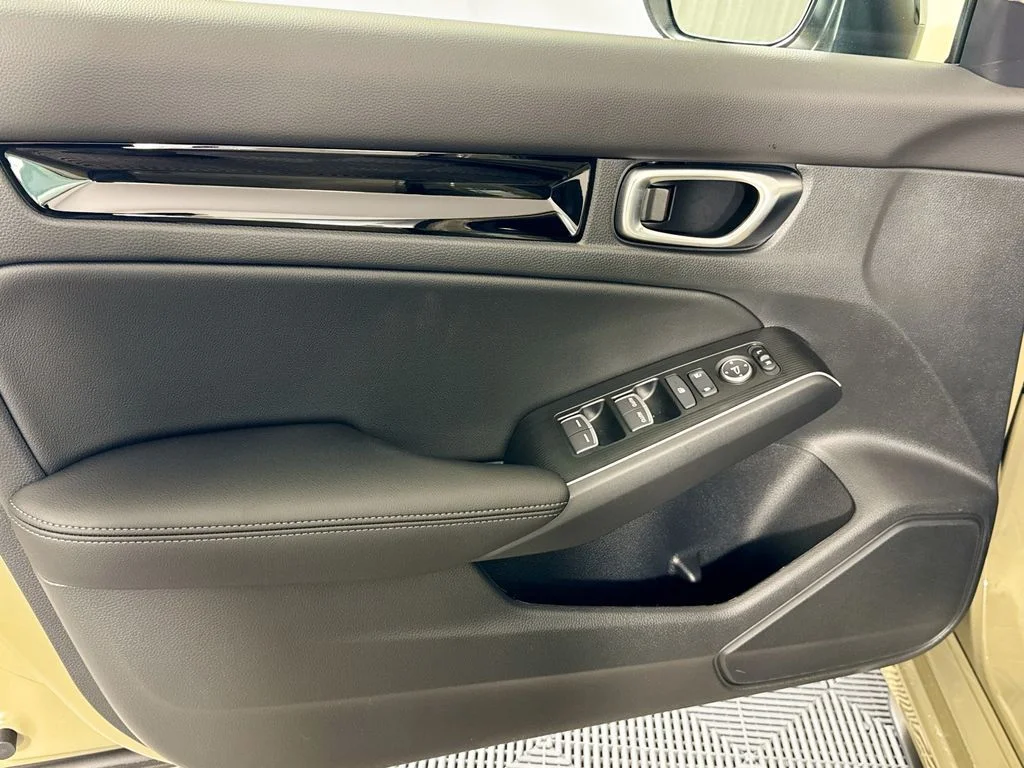 2026 Honda Civic Hatchback Sport Touring - Photo 25